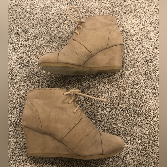 City Classified Brown Booties - Picture 3 of 5